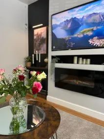 Stylish home close to Arena - Image 4