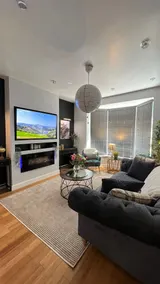 Stylish home close to Arena - Image 3