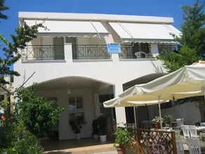 Maria's seaview studio - Image 2