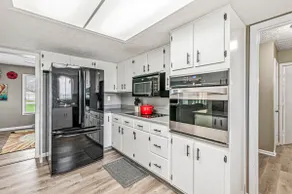 Modern and Private Home in Indy! - Image 5