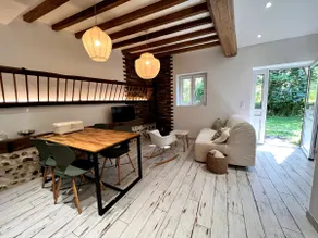 Atypical house right on the water - Image 3