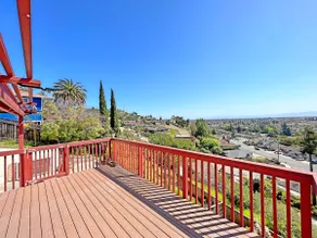 Private Upper Level Unit Open Patio Bay View 1301U - Image 4