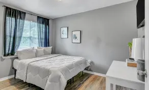 Cozy Oasis for Your Next Getaway - Image 4