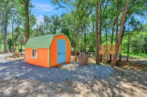 The Orange Place - Image 5
