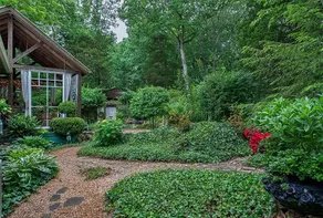 A Kentucky Cottage by Mammoth Cave - Image 3
