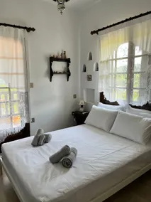 Sea view Traditional Summer House - Image 3
