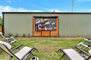 Lonetree Ranch an Outdoor Oasis w/ hot tub near Baylor/Magnolia - Image 3