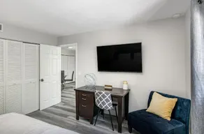 Beach Stay: Hot Tub, Fire Pit, Pets Allowed - Image 4