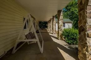 Huge Lake Gaston Waterfront • New Reno • 22 Guests - Image 4