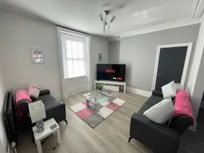 Edith Haven Tynemouth Fabulous Coastal Holiday Home with Free OnStreet Parking - Image 2