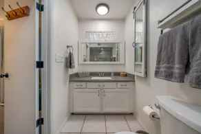 Golf, 4 BR 3 BA, Guest Suite, Fenced, East - Image 4