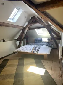 Comfortable Cocoon House with Private Enclosed Garden - Image 5