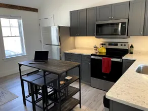 Gurdy's Getaway-Downtown 1 BDRM - Image 4
