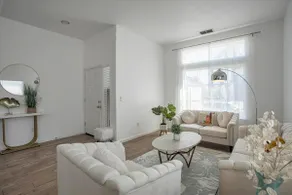 Peaceful Lux Retreat in ElkGrove - Image 3