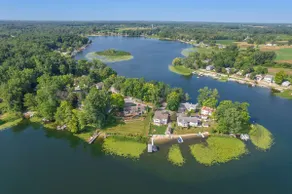 Amazing Lake House by Grand Rapids w/kayaks rafts - Image 4