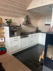 Cabin with amazing location - Image 3