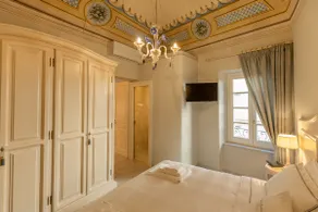 Luxury Apartment in Italy - Image 5