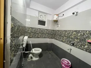 Elegant Spacious Fully Furnished 3BHK Near Beach - Image 4