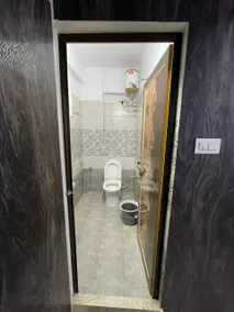Elegant Spacious Fully Furnished 3BHK Near Beach - Image 3