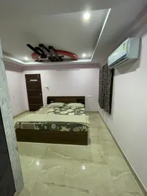 Elegant Spacious Fully Furnished 3BHK Near Beach - Image 5