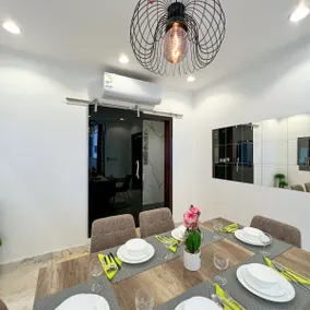 Urban Luxury Apartment - Image 3