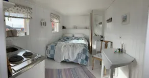Guest house with ocean view - Image 2
