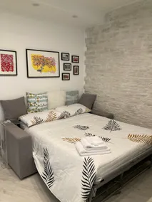 YOUR HOME - studio apartment - Image 3