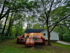 Downtown Boho Oasis w/ Firepit & Game Rm w/ Marvel Arcade, Sleeps 8, Wills Park - Image 2