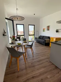 Studio apartment with a view of the Weser River - yellow - Image 5