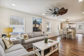 Fenced yard/4 miles beach/pet friendly/deck&patio - Image 2