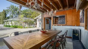 Winemakers Vineyard Farm House - Image 4