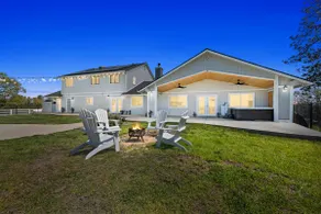 Amazing, spacious home with pool and hot tub - Image 4