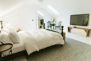 Vine Haven Studio - Image 2