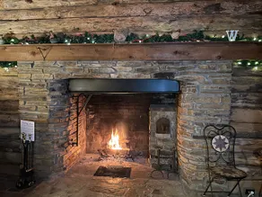 Westerfield Log Cottage - Image 4
