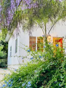 Charming 2-story boutique hillside cottage! - Image 2