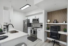 Luxury Comfy Spacious Condo near Downtown Chandler - Image 3