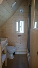 Trapper's cabin - Image 4