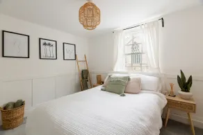 Country townhouse w/King Bed 3mins from train - Image 5