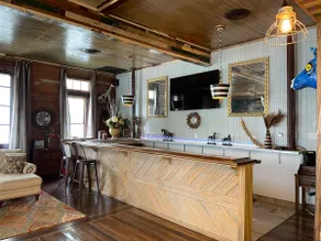 ”Grand Retreat: Spacious Estate Expansive Deck - Image 5