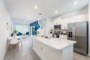 Modern 2 BR Townhome | Close 2 Beach. - Image 3