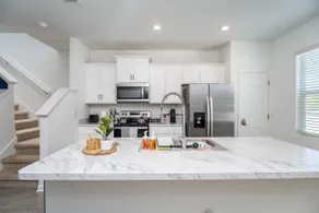 Modern 2 BR Townhome | Close 2 Beach. - Image 4