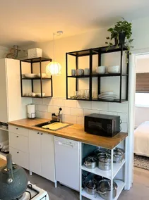 Blissful Bungalow w Private Yard Pet Friendly - Image 5