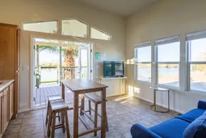 Riverside Vacation Resort Home for 6! AC + Beach! - Image 4