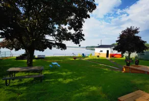 Waterfront Cottage with Panoramic Lake View and Great Privacy - Image 5