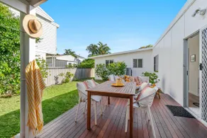 Pippi Beach Shack in Yamba - Image 4