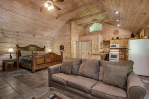 Bear cabin with Hot Tub - Image 3