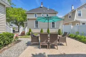 Newly renovated Shore house - Image 2