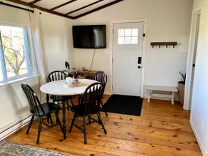 #3 - Family and pet friendly cottage. 2 bedrooms. - Image 5