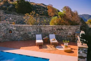 Villa Delfini, beachfront, best 2-16 guests, Syros - Image 3
