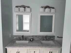 Lake front house - Image 5